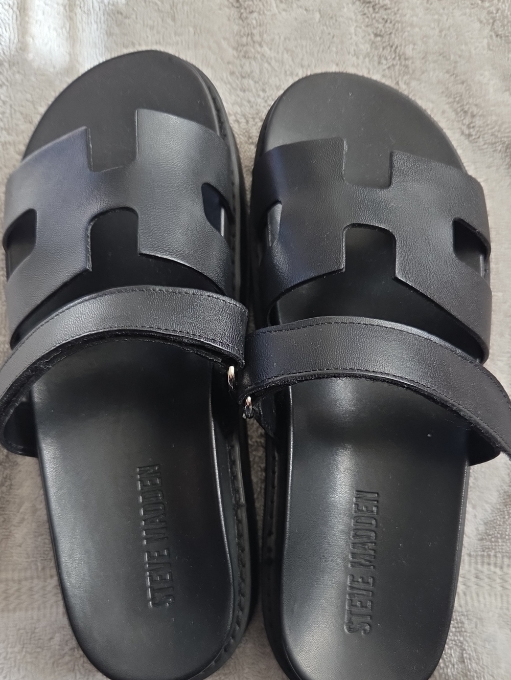 Steve Madden Black Leather Cutout Slide Sandals